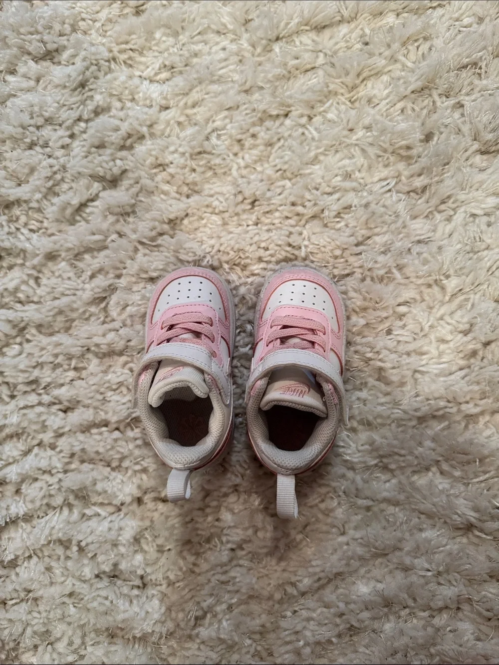 Nike Kids Court Borough Low Sneakers